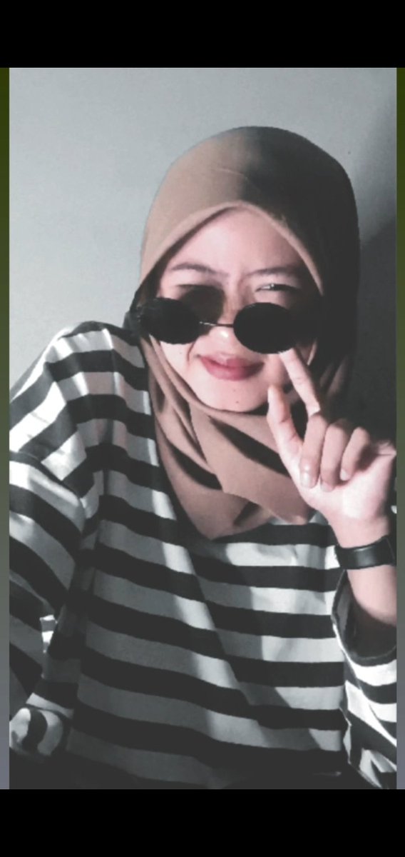 Minggu adalah loreng