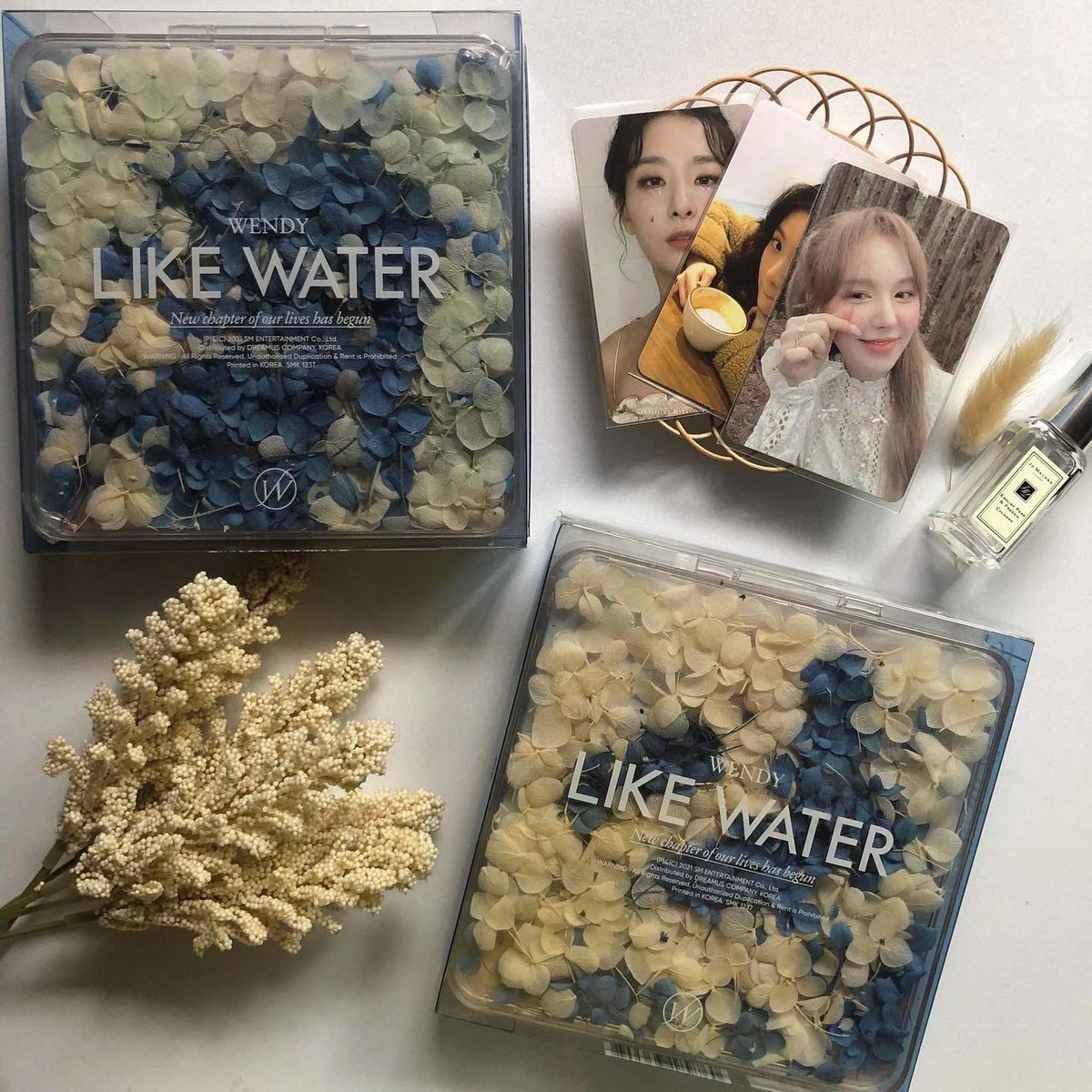 jntco2's tweet photo. want to treat yourself this valentines day? ❤️
~~~we got you!!

grab yourself or your special someone this diy like water limited edition album 💙

available in full inclusion and without pc

mop: gcash/paymaya
mod: sco/lalamove

wts lfb red velvet ph

🫂 dm or reply! https://t.co/cp6DVLLMmg