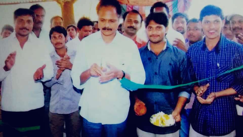 NKolishetty's tweet photo. #11TH_ANNIVERSARY_GAYTRI_CLINIC 🩺🩺👨‍⚕️💊🏥⚕️🚑🧑‍⚕️

ఇదే రోజున ఏన్కూరు మండలం లో నా గాయత్రి క్లినిక్ ప్రారంభోత్సవం జరిగి 11 సంవత్సరాలు పూర్తి 🙏.. ❤️
మీ అందరి ప్రేమాభిమానాలకు సర్వదా కృతజ్ఞుడను🙏 https://t.co/6cpQMmUGF7