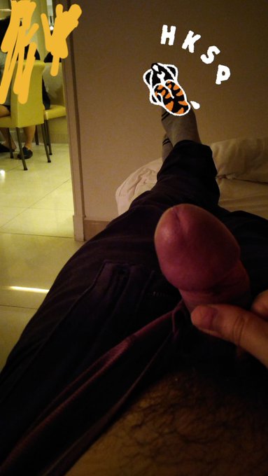 呢排ig/fb d人玩果個咩咩 #放上至少五年前的自己 #成人版  完全無難度呀~ 反而要我放返5年後嘅自己，屌，笠晒水🤣🤣🤣🤣  只係Twitter，緊係放成人版😂😂😂 Come on James，你地又敢唔敢"放上至少五年前的自己" 😂😂😂😂😂😂  Remarks:5年前未成年就唔好post喇，child<a href="/tag/%E6%94%BE%E4%B8%8A%E8%87%B3%E5%B0%91%E4%BA%94%E5%B9%B4%E5%89%8D%E7%9A%84%E8%87%AA%E5%B7%B1"class="tags">#放上至少五年前的自己</a><a href="/tag/%E6%88%90%E4%BA%BA%E7%89%88"class="tags">#成人版</a><a href="/tag/hksp"class="tags"><span>#hksp</span></a>