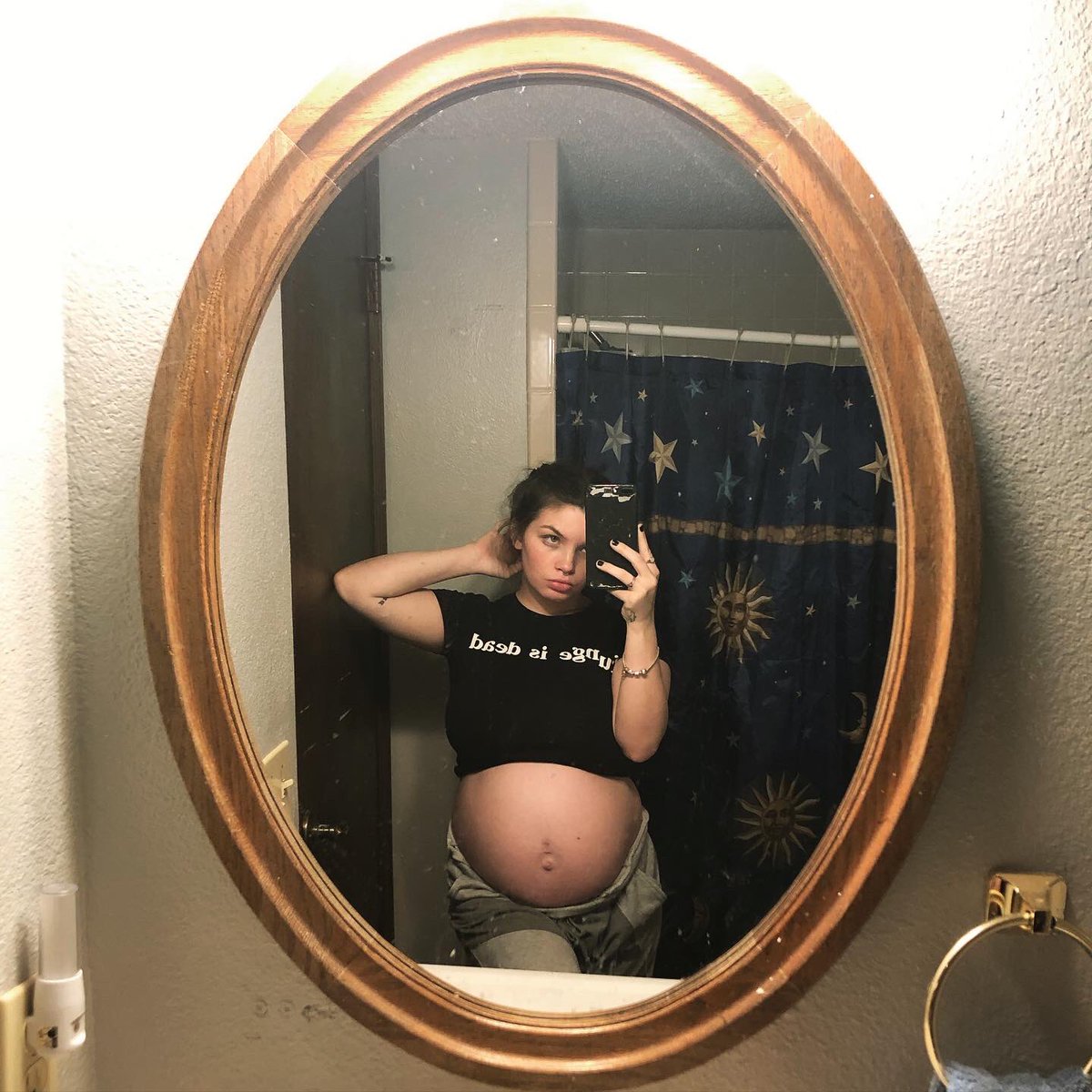 mollsdamartian's tweet photo. messy mama https://t.co/KYrX1xamtO