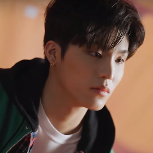 Keykiwi_R_JW_C's tweet photo. Today I appreciate the vocal and visual of my prince 💙🐺
#PARKJEONGWOO 
@treasuremembers https://t.co/YdETSJ5bXP