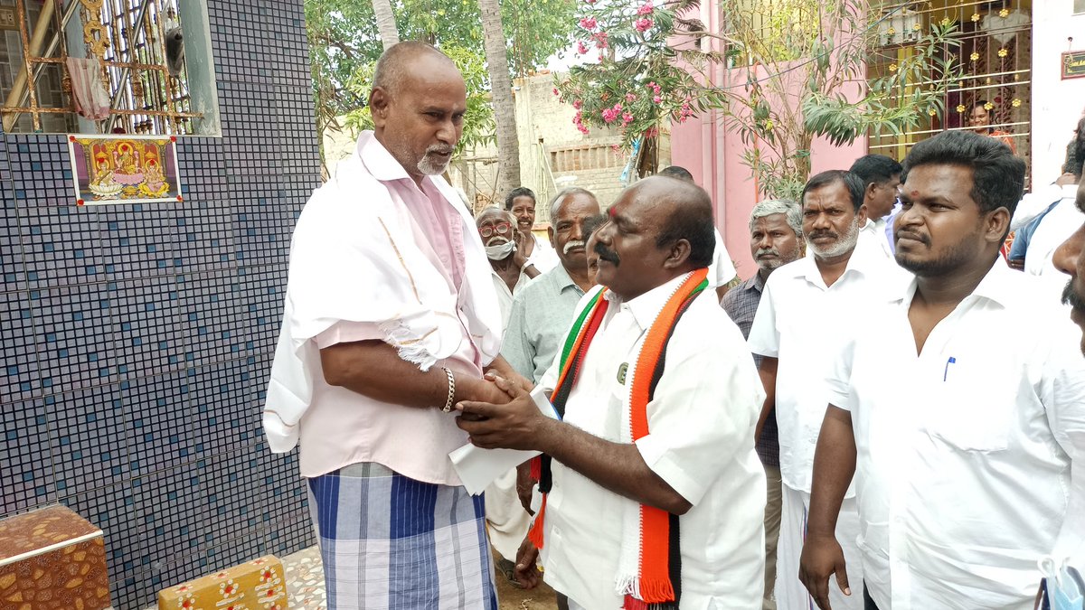 ATheerthy's tweet photo. சென்னை மாநகராட்சி 22 வது வட்ட மதசார்பற்ற முற்போக்கு கூட்டணியின் வேட்பாளராகிய நான் சின்னசேக்காடு பல்ஜிபாலயம் பெருமாள் கோயில்  தெரு பகுதி  குடியிருப்பில் வீடு வீடாக  சென்று கை சின்னத்திற்கு வாக்கு சேகரித்தேன்.@INCTamilNadu
@msdiraviam  @arivalayam https://t.co/yvDmFwIMxR