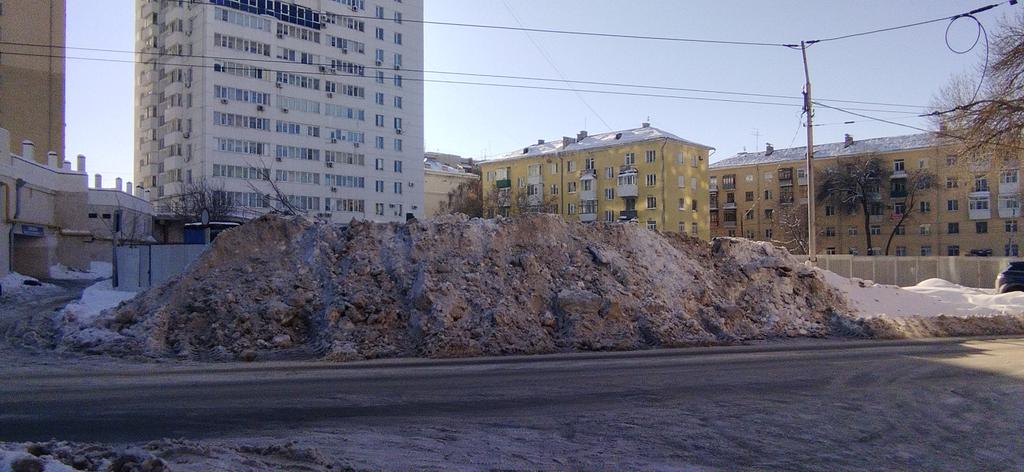 Volga_vobla's tweet photo. Буянова напротив дома 104
Кому куча? Таять начнет все поплывут! 

@MP_Blago63 @DepGorHozSamara @EBondarenko3 @adm_Len
@samara_in @SamMobilePriem @EDDSSamara @Khinshtein https://t.co/yaRKS6WCr4
