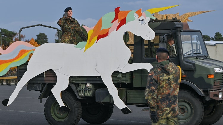 dl7vdx's tweet photo. @DL2UL Selbstverständlich ist die Bundeswehr einsatzbereit und vollständig fokussiert. https://t.co/XjVl4roACi