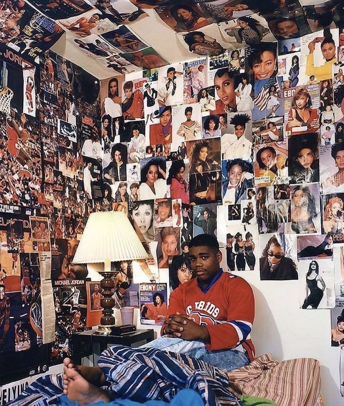 Twitter 上的 Nerd Seeing Orgy 90年代 アメリカの10代の部屋 T Co 0euvbaqnus Twitter