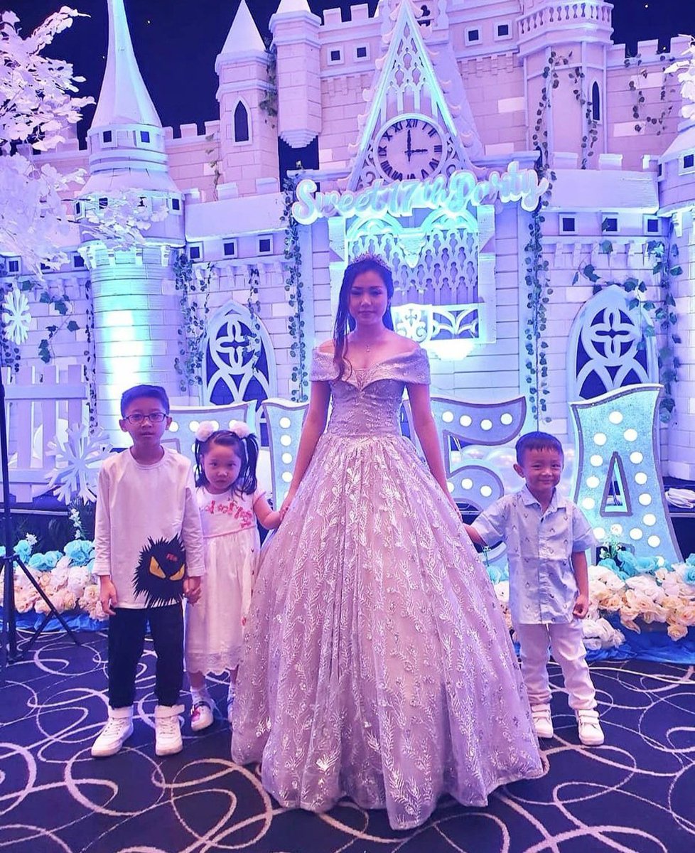 Seorg putri yg menanjak dewasa spt sinar matahari yg memantulkan tetesan hujan di kehidupan orang tua utk membuat pelangi yg indah.

Informasi lebih lanjut, silahkan hubungi Sales kami di nomer telepon  021-3989 888 /WA di 0819 815 758 

Terima kasih untuk : @exchel_kenrichwu