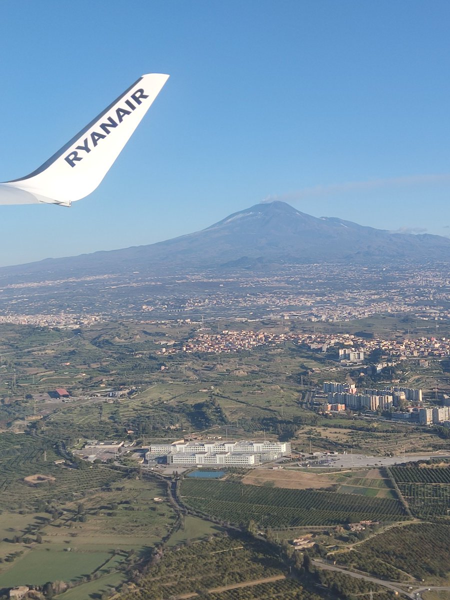 aletreffiletti's tweet photo. @CTAairport @uni_ct 
#etna
#ospedalesanmarcoct
#buongiorno 
#buonadomenica https://t.co/IP7QsSyaYB
