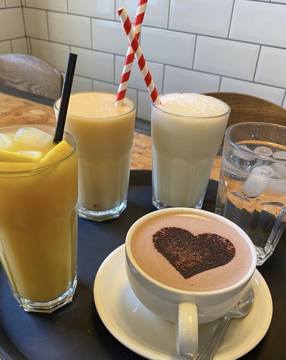 Open from 9.00 - why not treat yourself to a smoothie, milkshake, fresh juice, breakfast or even a SUNDAY ROAST? We take reservations #salcombe