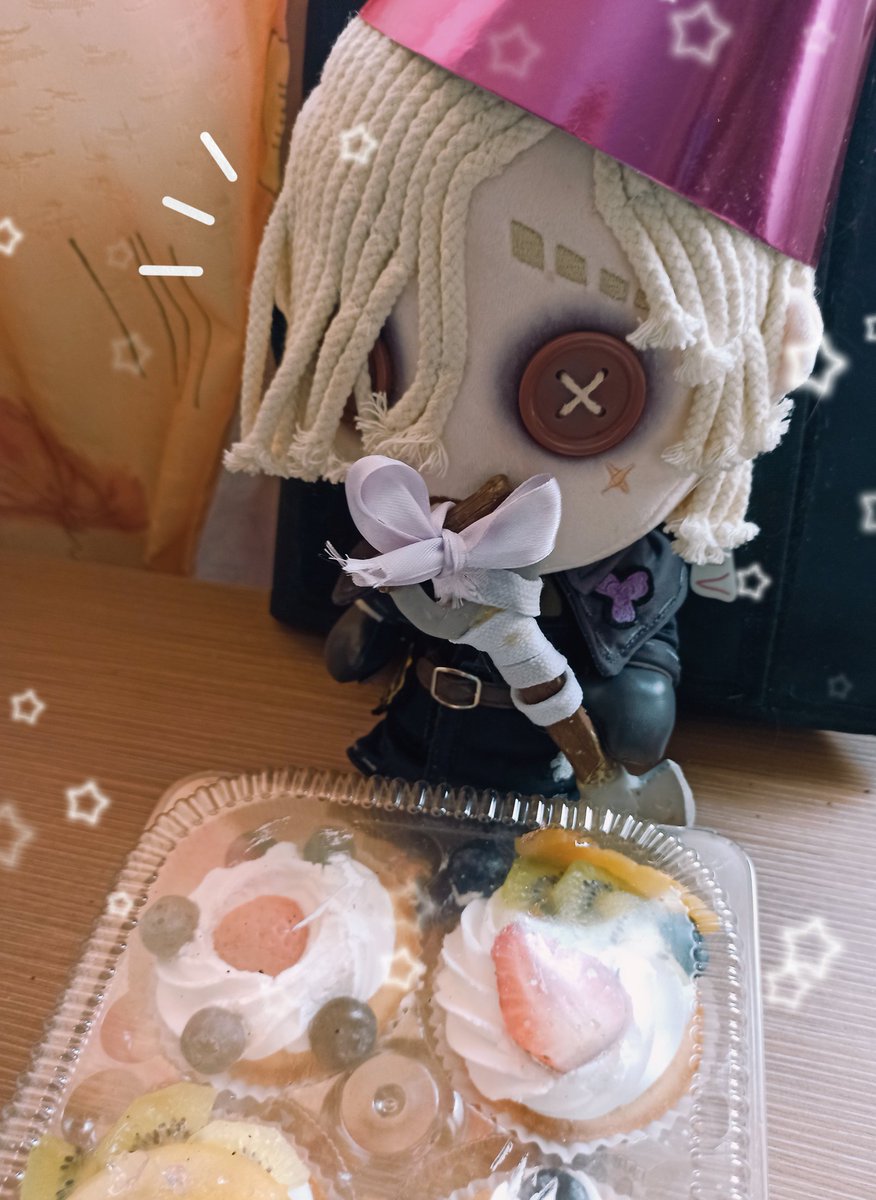 PlushAndrewZzz's tweet photo. С днём рождения,эм... меня. ξξ _⊗`💧 https://t.co/pmIjMJsyfC