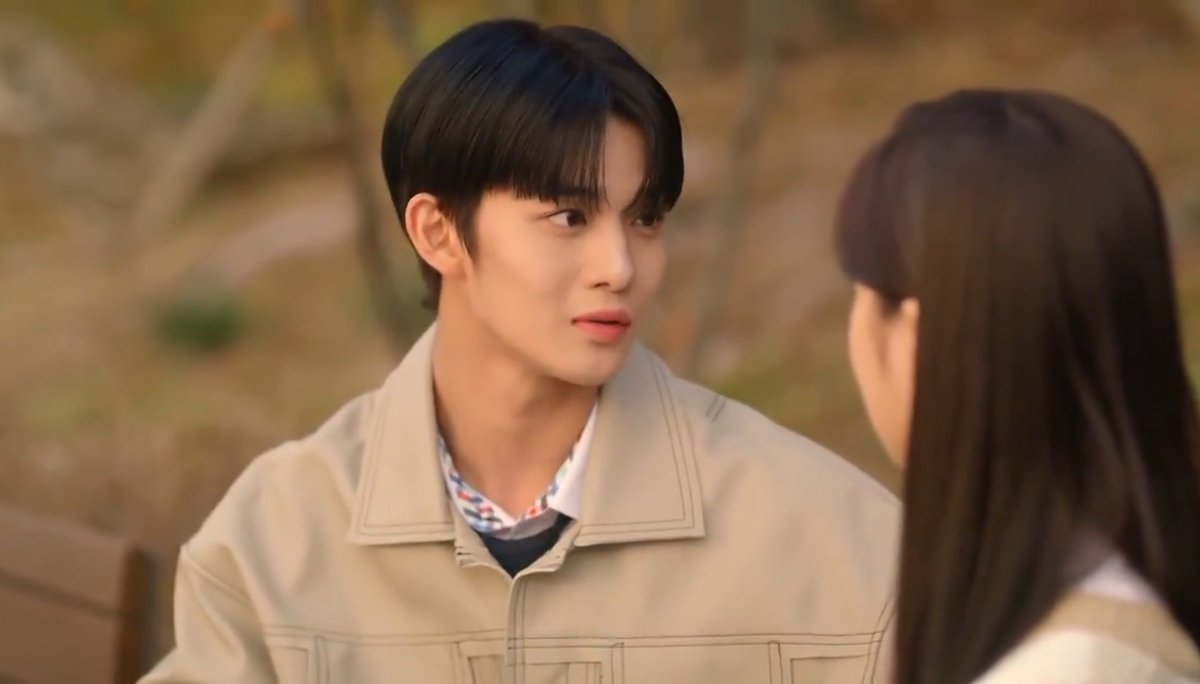 cherievous's tweet photo. I actually don't watch web drama that much but I give this a tried because there's Bae Jinyoung in it. I enjoy it soooo much. It's suit my taste. Congratulations for wrapping up your first acting project Jinyoung-ah 🎉🎉❤️❤️ #UserNotFoundFinale #UserNotFound https://t.co/DqGMKlWKKv