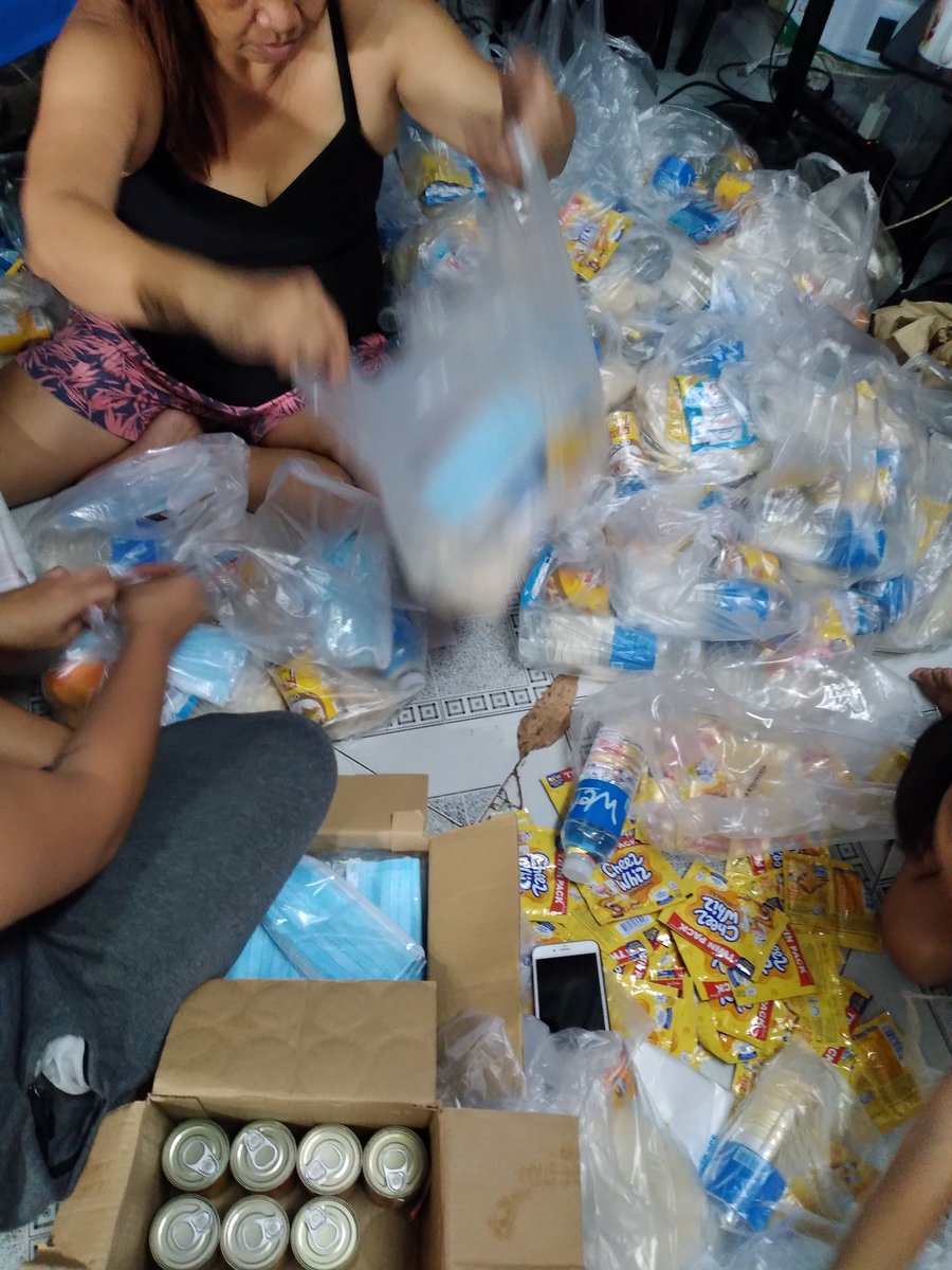 baroa_april's tweet photo. In behalf of the people of Cavite City, thank you XQK community for your help. 

We have also accumulated donations from our XUMM family who supports XQK since day one.❤❤ https://t.co/QpA6O1PSNq