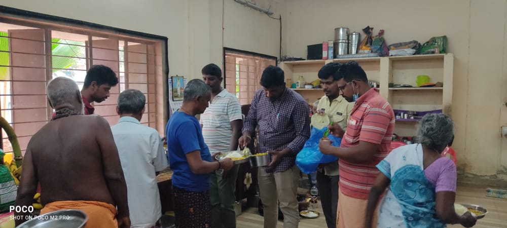 palaiskfc's tweet photo. அண்ணன் @Siva_Kartikeyan
பிறந்தநாளை முன்னிட்டு  இன்று  @NellaiSKFC சார்பாக  முதியோர் இல்லத்தில் மதிய உணவு வழங்கினோம் ❤

@AllIndiaSKFC @AnandSkfc 
@navneth @SK_Trends @RajaNellaiSKFC
@alangulamskfc  @SK_Designed_

#DON https://t.co/kaZfdq0Ibt