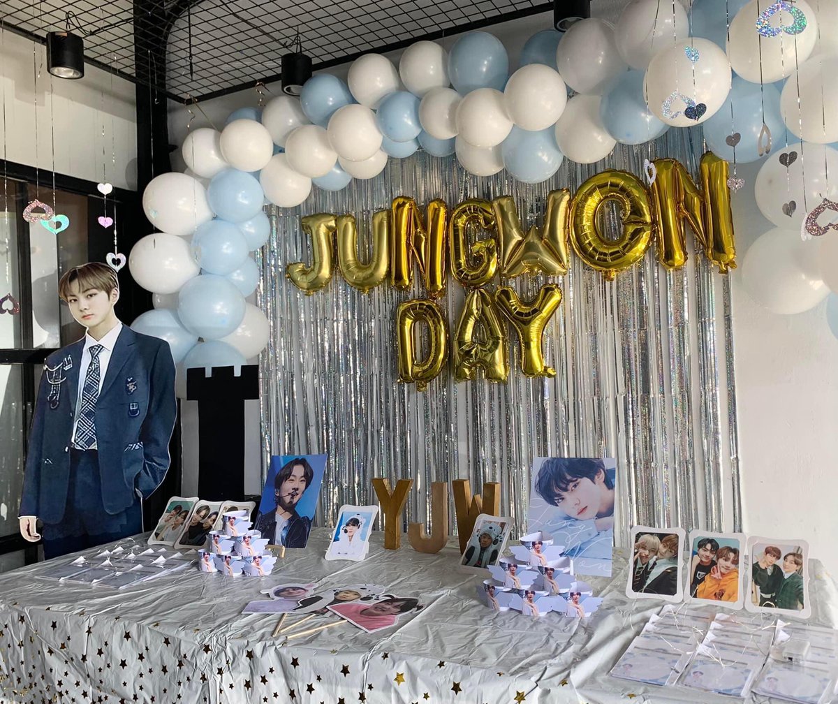 enhypeniloilo's tweet photo. [ D-DAY ] 

Move in silence. Only speak when it’s time to say checkmate.

Are you ready to make your first move? ♟

D-DAY! 💙🤍

@ENHYPEN_members 

#ENHYPEN_JUNGWON #JUNGWONDAY #CHECKMATE294 #JUNGWONCSE https://t.co/iFL1tZXGD9