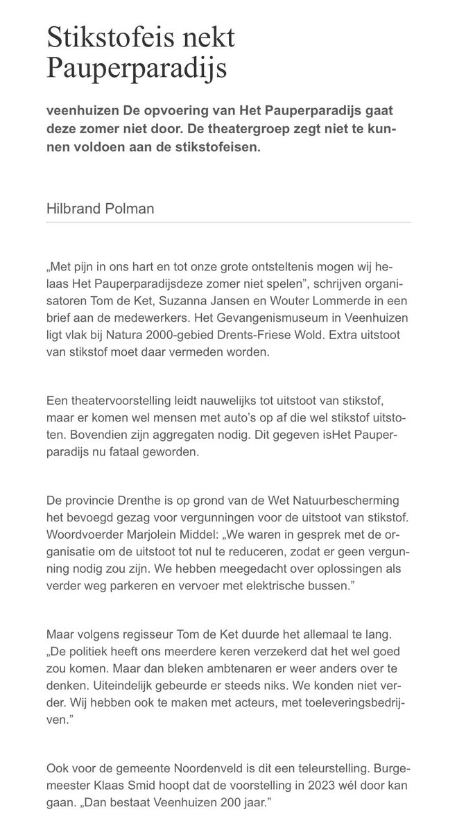 We zitten gevangen en verpauperen. Nu stopt zelfs de lokale cultuur en samenleving. Dichterbij komen kan haast niet. En ondertussen, als we naar boven kijken, zien we nog steeds iedere minuut een vliegtuig overvliegen, vervuilend op weg naar verre oorden. Ziende blind?