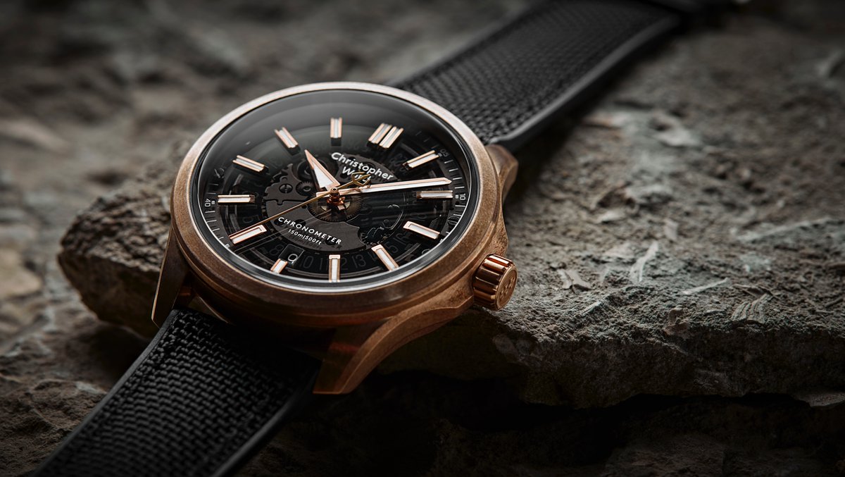 ChrisWardLondon's tweet photo. On the C63 Sealander Bronze COSC, the smoked sapphire dial has been carefully worked to give a clear view into the movement from the front of the watch. Providing the perfect canvas for that sleek, unfussy handset. Like it?
Learn more here: https://t.co/mEEqkpnI2l https://t.co/kVlMhGodi4