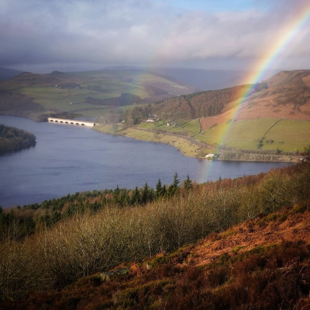 A magical moment on #bamfordedge looking over #ladybowerreservoir, with a rainbow arching across the water. But 10 minutes after I took this the rain hit with a vengeance and I spent the next hour sheltering under a rock surrounded by sheep poo. Serves me right for being smug.