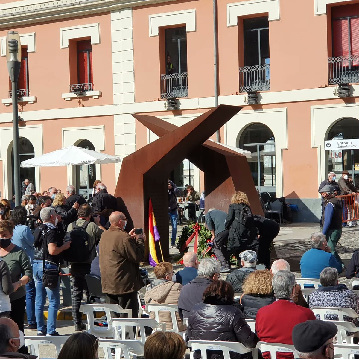 QuuicoM 💯🦇 tweet media