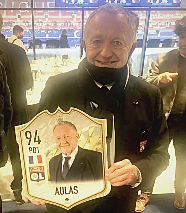Un grand merci <a href="/JM_Aulas/">Jean-Michel AULAS</a> pour cette photo, on vous souhaite le meilleur pour la suite 💙❤️