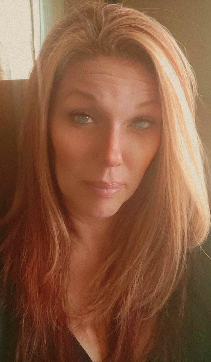 Candy Clark (BeutflyBrkn1) Twitter