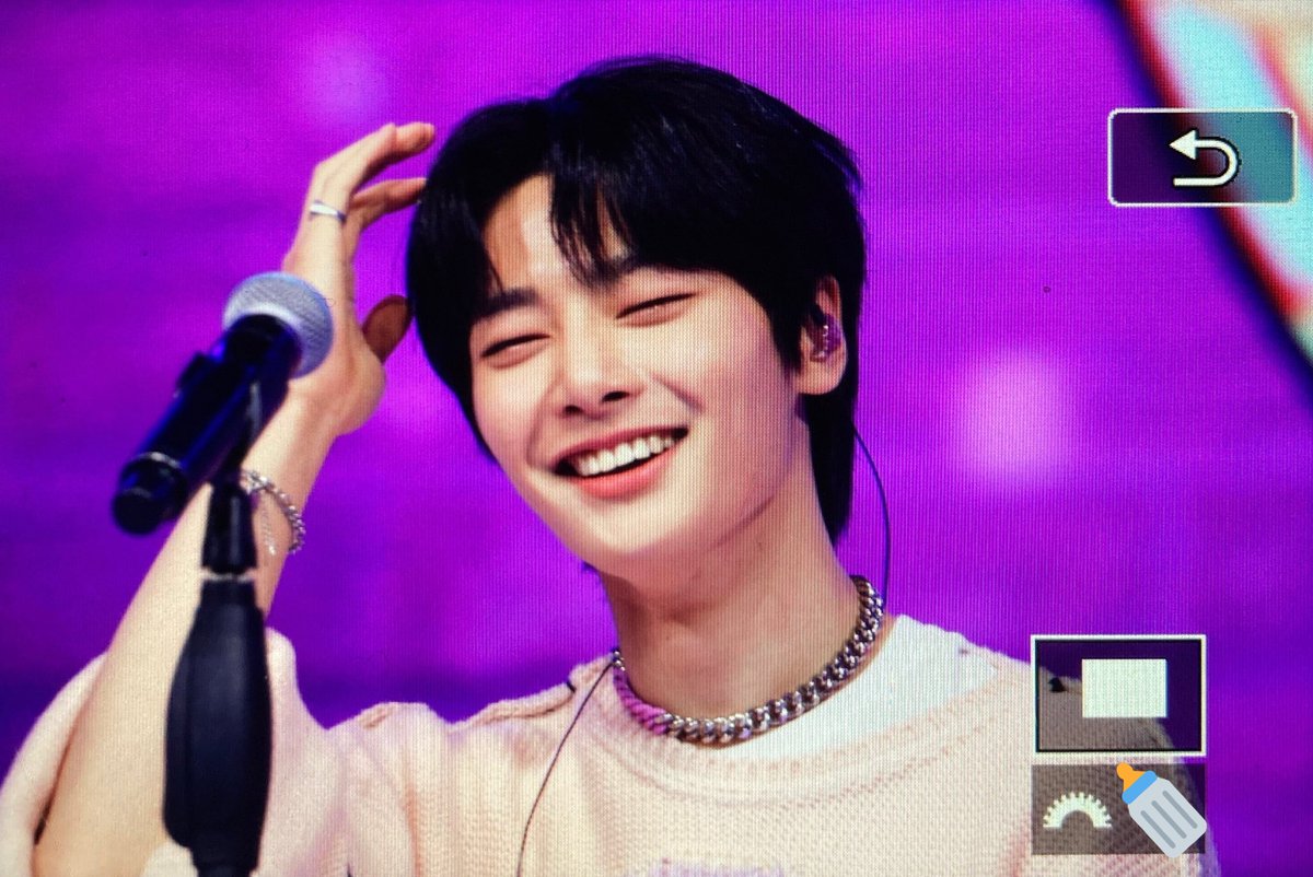 220213 정인이는 행복만 해야돼🥺
#아이엔 #양정인 #jeongin #アイエン
#스트레이키즈 #StrayKids