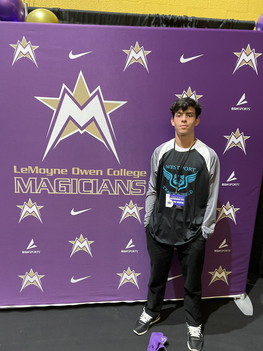 kyle_verdi's tweet photo. Flew out to Memphis,Tennessee on a Official Visit to LeMoyne-Ownes University(D2). Was a huge blessing to be recruited by a 2x Olympian Dr.Rochelle Steven’s and pick up a Full ride scholarship with the trip 😉.  @GavinSavQB2 @JonCoulter23 @TeenSelfmade @WestPortXC @WestPortHigh https://t.co/5Jwz06EQuz