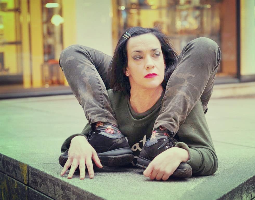 ContortionSpace's tweet photo. We chatted to Spanish contortionists Ana Velasco @ana_shiryuan about her experience as a contortionist performer. https://t.co/ilaKw1e2R1

#contortion #contortionist #performer #circus #cirque #flexible #flexibility #performingarts #artist #circusartist #rhythmicgymnastics https://t.co/YmB3VmqHAu