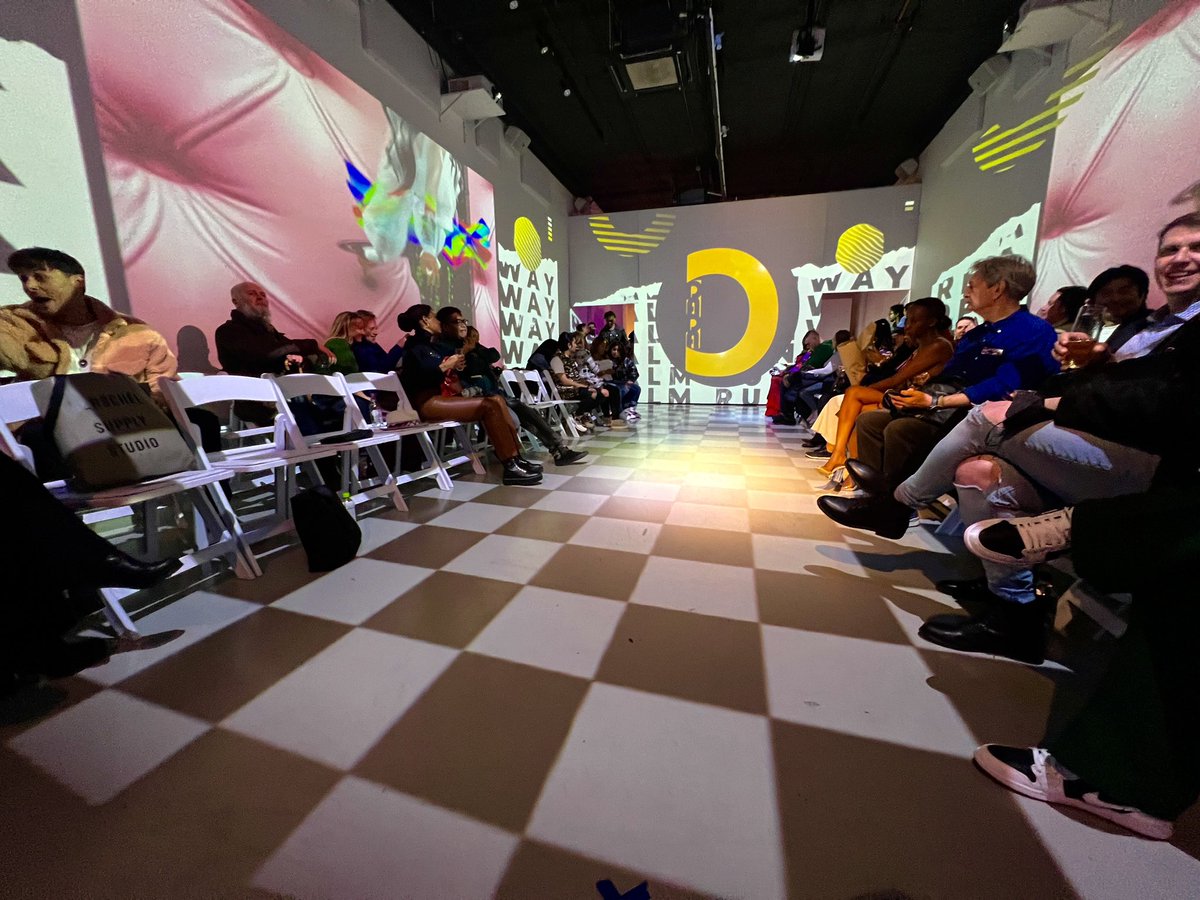 lumestudios_'s tweet photo. The first web3 fashion runway show in NYC only at  @lume_studios ! @DIGITALAX_ @web3fashion @web3models @bancor https://t.co/JagMkX5o6d