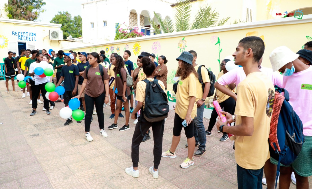 LiveDjib's tweet photo. UN JEU D’INDICE DANS LES RUES DE DJIBOUTI-VILLE.
Le 27 juin prochain, nous fêterons les 45ème années de notre indépendance. A cette occassion, le centre #AKEvents commence déjà à célébrer notre belle capitale et son histoire.
#Djibouti https://t.co/89xxeo39Uq