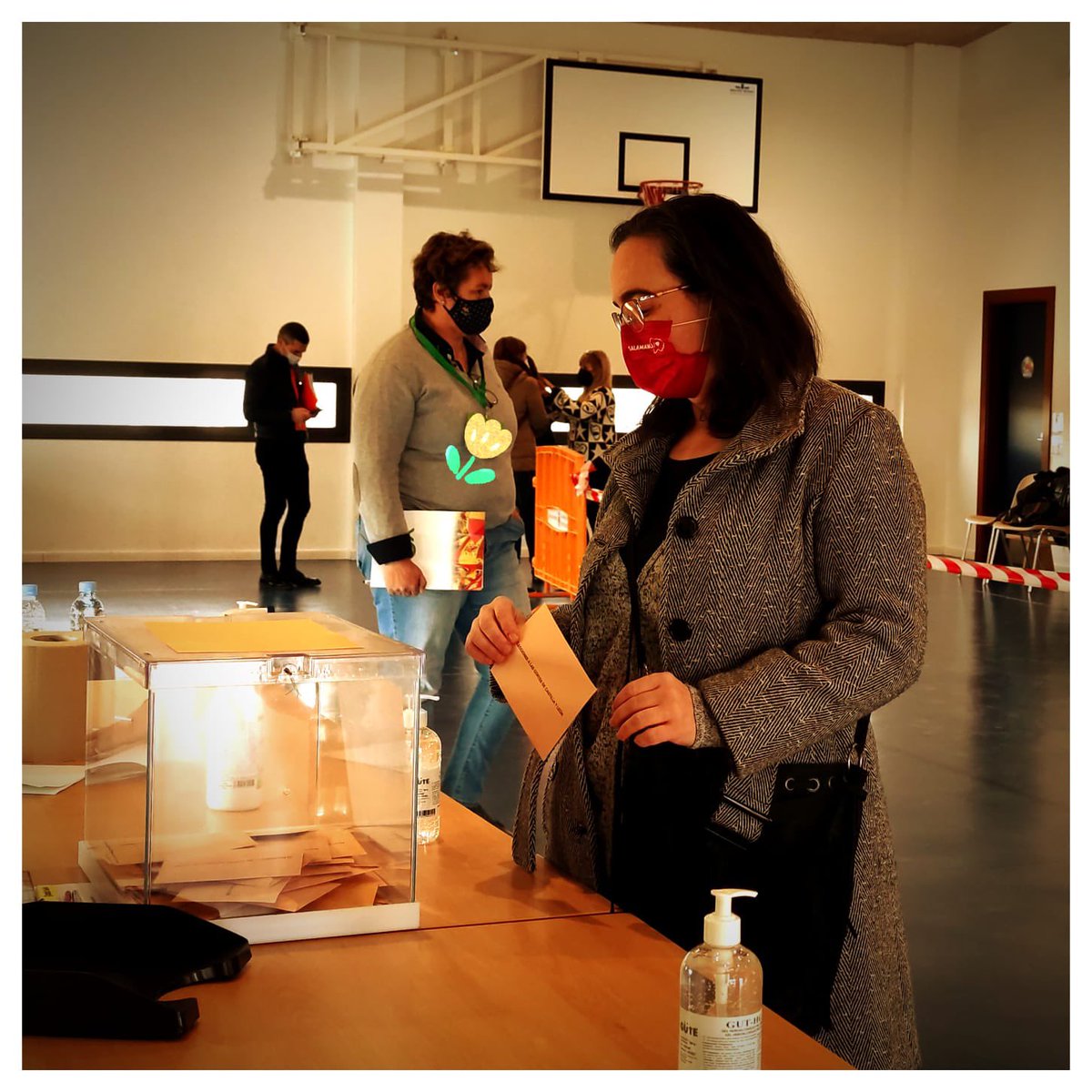 Hoy #13F con la ilusión del cambio llenamos las urnas🌹🌹🌹🌹

#EleccionesCyL13F