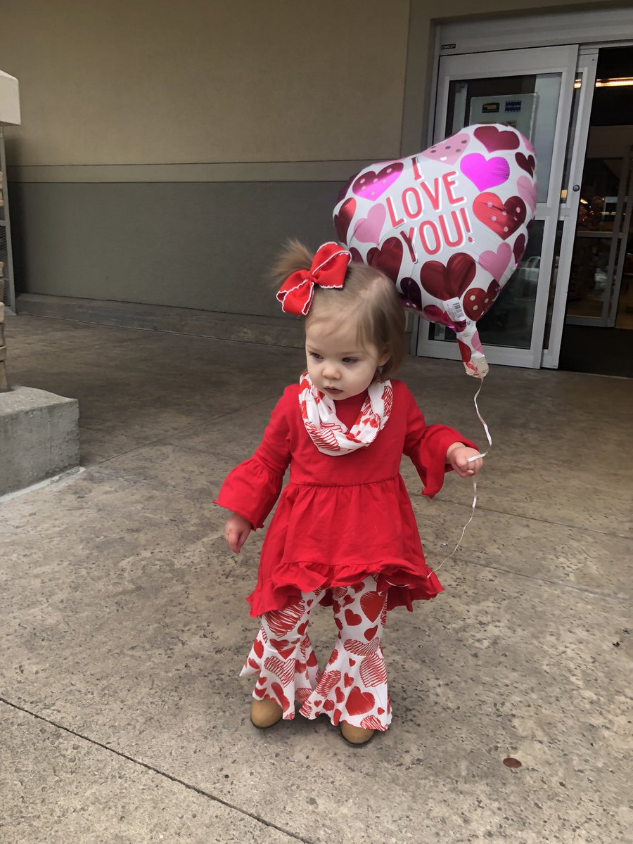 km6155's tweet photo. @Publix trip with a special treat 💕 https://t.co/1658XS95pY