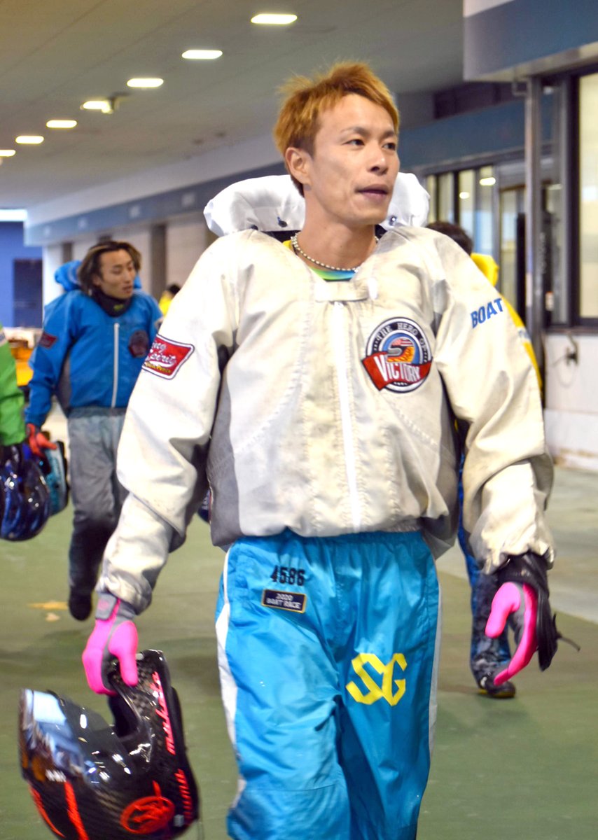 ボートレーサー磯部誠選手サイン入り GPジャンパー L-XL-
