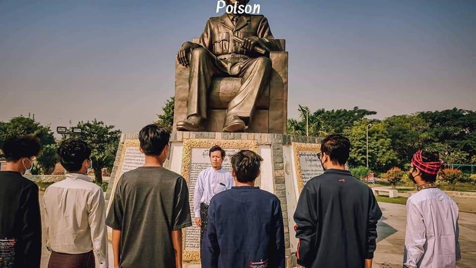 wemustwinn's tweet photo. Pro-democracy activists from Mandalay paid tribute to Independence Leader General Aung San on his 107th birthday today.

#2022Feb13Coup #Australia_StopFutureFund #WhatsHappeningInMyanmar https://t.co/Wl97qdlvcY https://t.co/f0SNK6SHMn