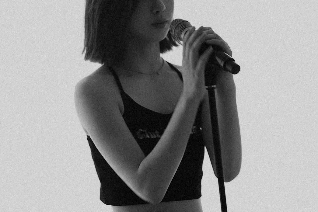 dearbaeyi's tweet photo. Something moon soaked and dawn flavoured about her, kissed by the wild and loved by lighting. Light ran wild within her, and that was the way she came alive and it showed up everything. 

❦ Bae, 2004. https://t.co/wEtYDALUQG