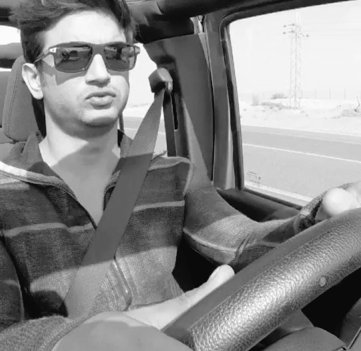 I_Am_Roy18's tweet photo. Once A Legend Said 👇
Bollywood Will Collapse 

And it's happening but before that stop watching bwood coz they are destroying the youths of the country.. 

BOYCOTT BOLLYWOOD SAVE YOUTH https://t.co/rh6YLAK9Ia