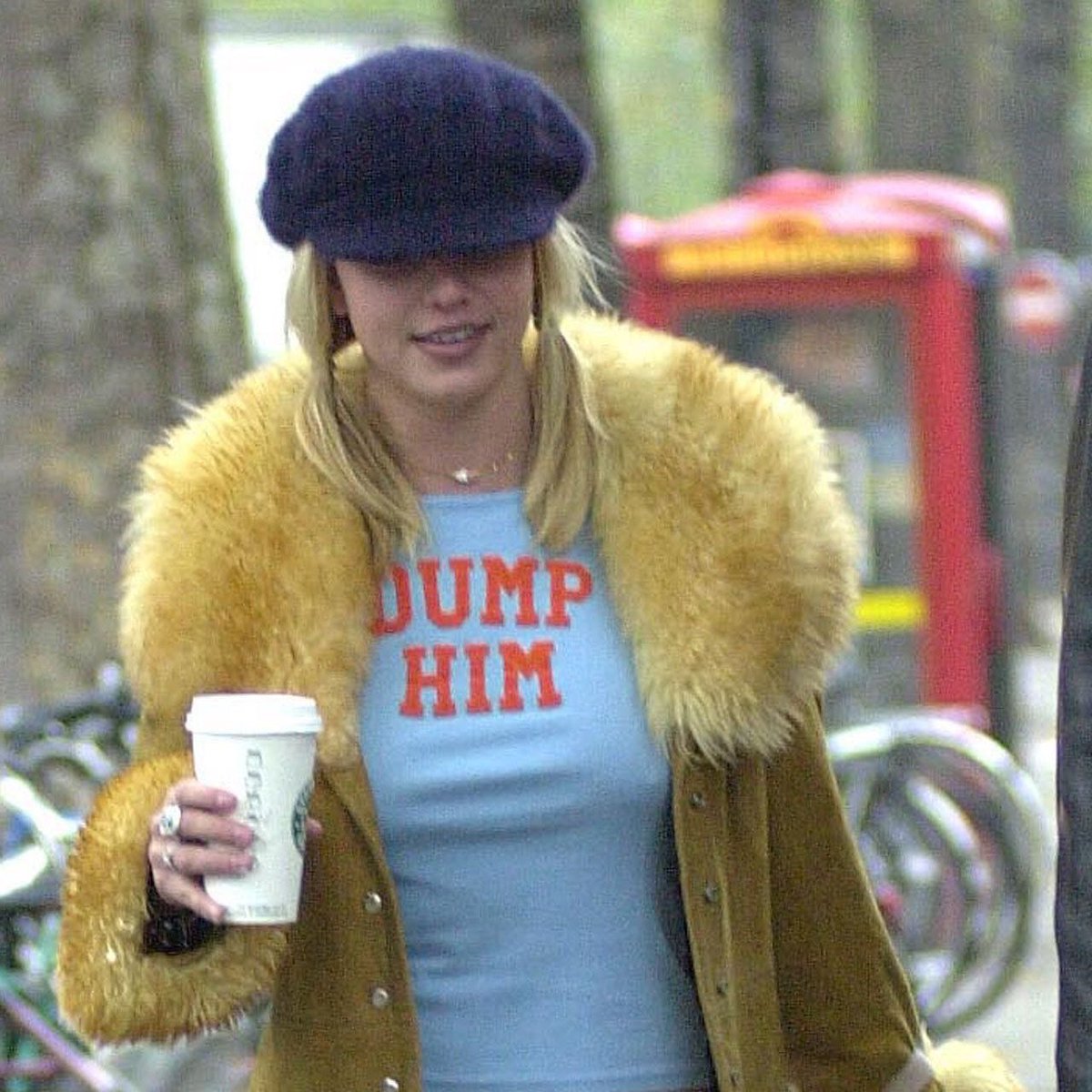 PopCulture2000s's tweet photo. britney spears &amp; her iconic tees https://t.co/lP1bMTC0VN