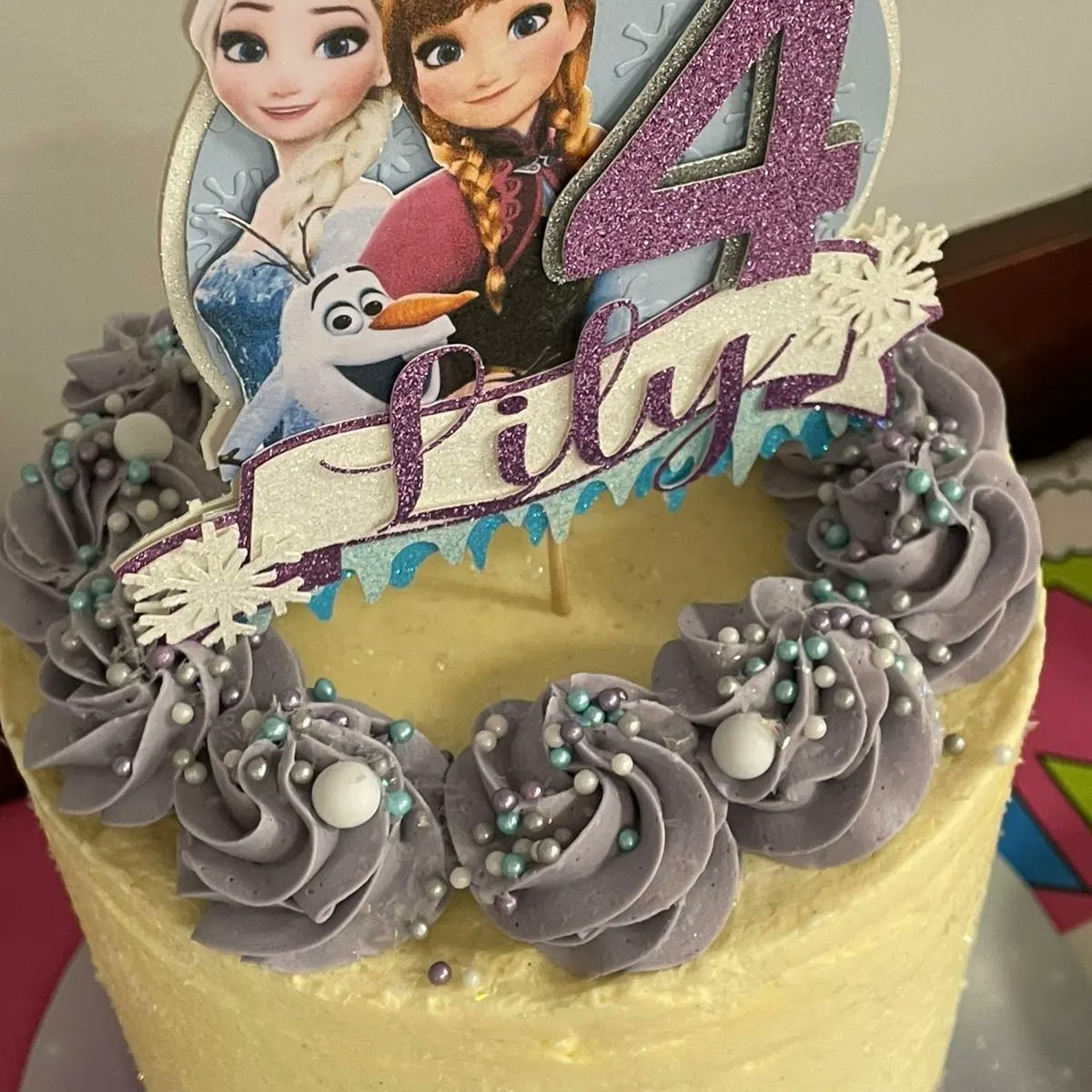 me_jade79's tweet photo. How is my niece 4 already 😮 Her fantastic Frozen birthday cake made by my very talented sister 🎂 #birthday #niece #party #fun #chaos #auntieduties #exhausted https://t.co/aEvDVK0pHy