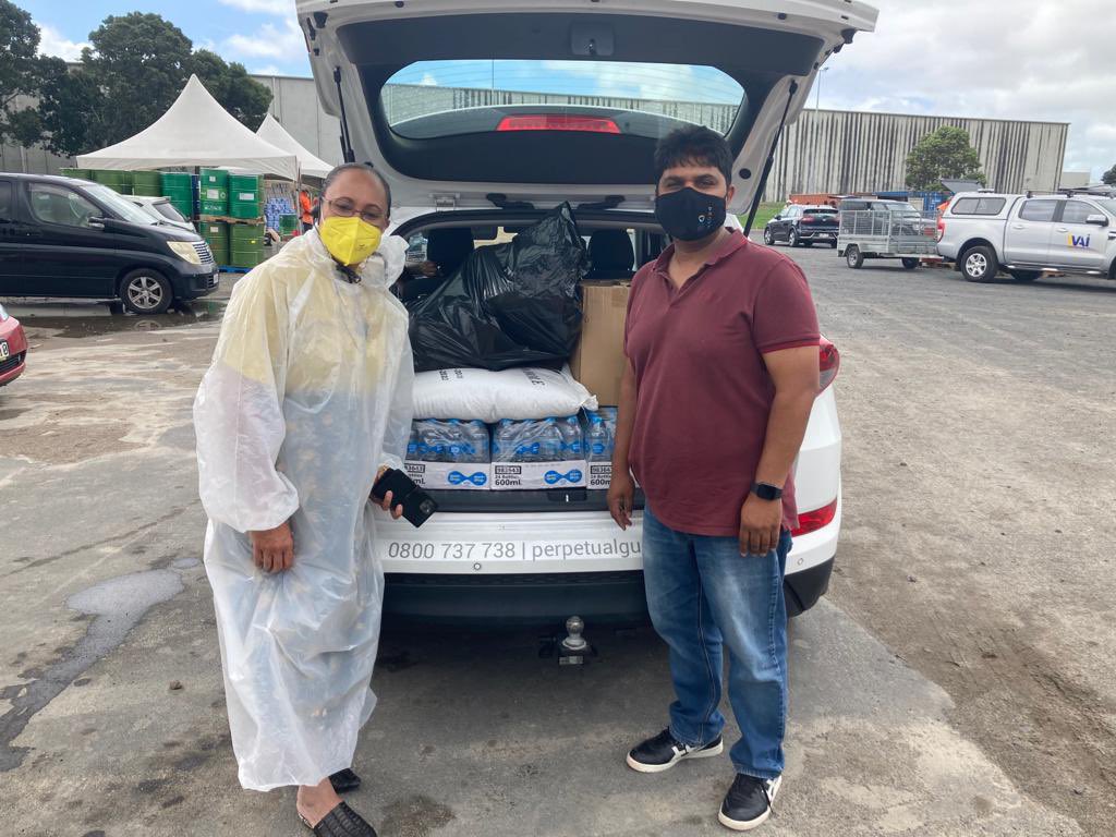 SabahAlZafar's tweet image. As Humanity First NZ we extend our love &amp;amp; support to the people of #Tonga as they deal with the consequences of volcanic eruptions &amp;amp; tsunami. Member of Parliament @JennySalesa received supplies for Tonga tsunami relief efforts.

#ServingMankind