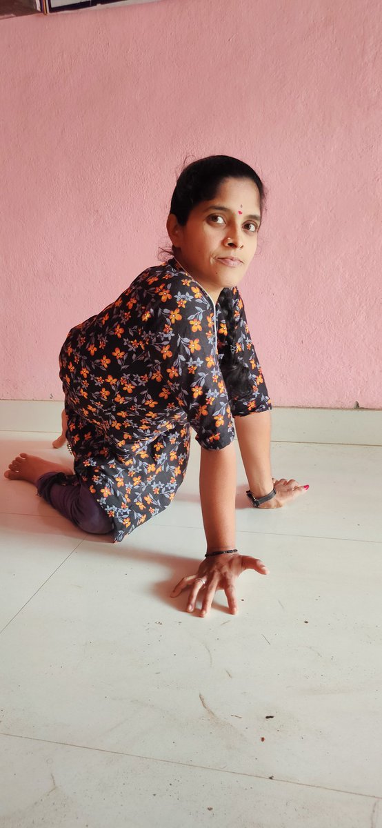 McaSuma's tweet photo. నమస్కారం @KTRTRS  సార్ ఈ అభాగ్యురాలుపై జాలి కరుణ కలుపుతాలేదా మీరు నాలాంటి వారికి ఎందరికో సహాయం చేసినారు అమ్మ నాన్న లేని దిక్కులేని దానిని మీరు సహాయం చేయని యెడల నా జీవితం ఆత్మార్పణయే దిక్కుఈ దీనురాలి కి ప్రభుత్వ ఉద్యోగం కల్పించి మీరే నాకు కనిపించే దైవం నా శిరస్సు వంచి వేడుకుంటున్న https://t.co/16Woko7qdy