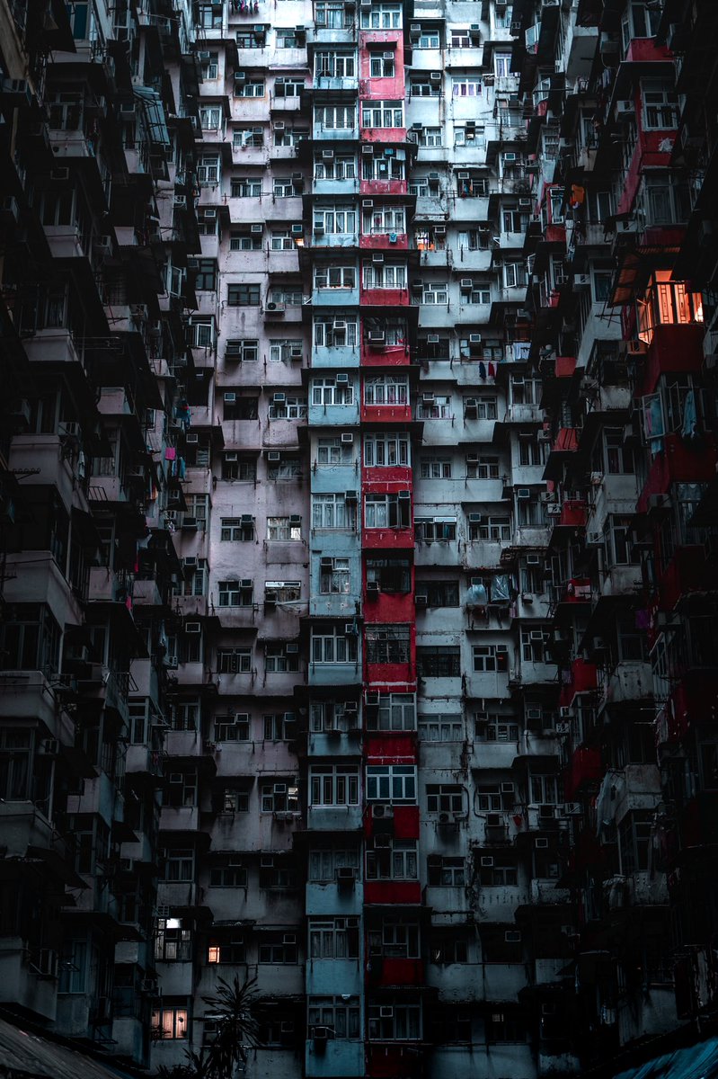 GM photographers and NFT artists 👋 ☕️  Can you guess which country was this shot at? Take a wild guess… Those who already knows… 🤫