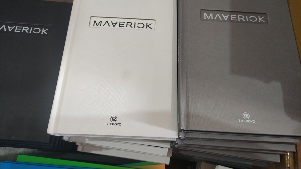 fromfansforfans's tweet photo. #4FPH_Forms
Batch 19 Free Album: THE BOYZ Maverick
- 20 slots only 
-  LSF not yet included
- onhand
- isf: 100/album; 250 set
form: https://t.co/vCKkwfFVEL https://t.co/Br7WgpHE3j