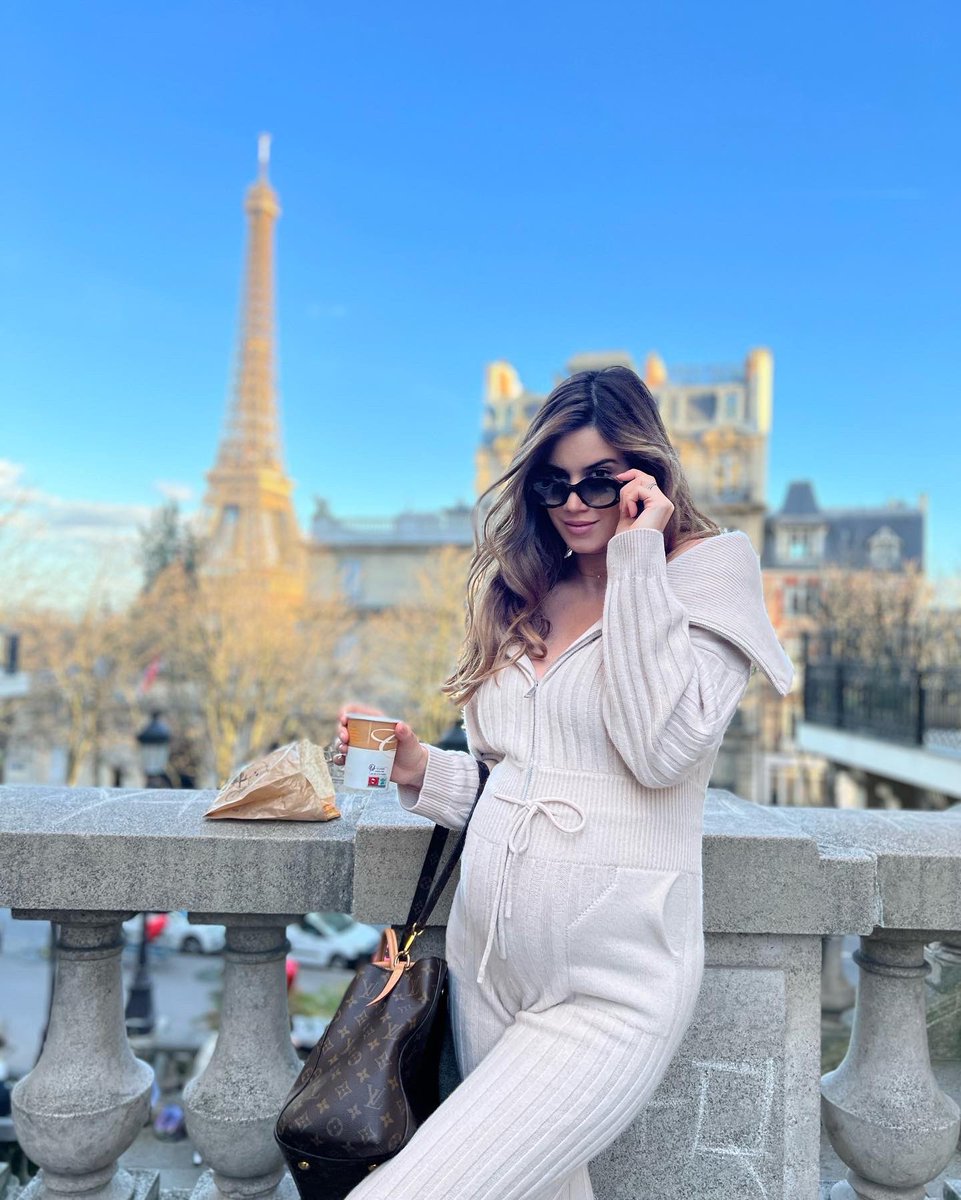 NatachaEguia's tweet photo. Pause miam 🥐☕️ https://t.co/qQExvLSKJf