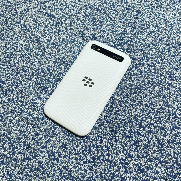 materialit_kr's tweet photo. 영웅은 죽지 않아요, BlackBerry Classic 리뷰
자세한 내용은: https://t.co/DCO9nwPEYR

#Material_IT #blackberry #classic #메터리얼_IT #블랙베리 #클래식 https://t.co/longSMRmDm