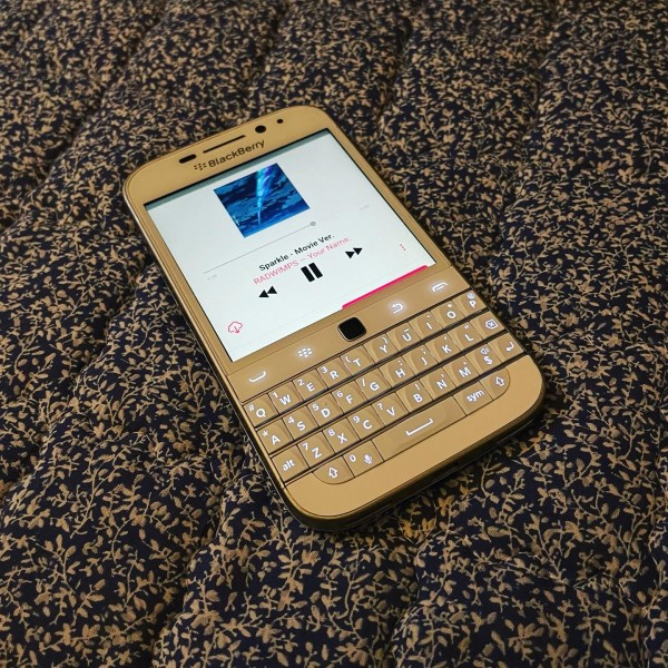 materialit_kr's tweet photo. 영웅은 죽지 않아요, BlackBerry Classic 리뷰
자세한 내용은: https://t.co/DCO9nwPEYR

#Material_IT #blackberry #classic #메터리얼_IT #블랙베리 #클래식 https://t.co/longSMRmDm