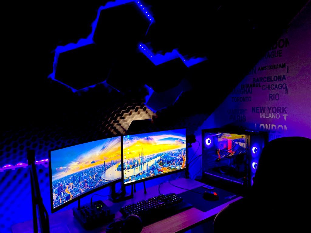 FreezyGe's tweet photo. Ist zwar nicht das größte Setup , aber für mich das best möglich rausgeholt. Grüße gehen nach Grünstadt #TisiSetup https://t.co/9QsxjaMNI4