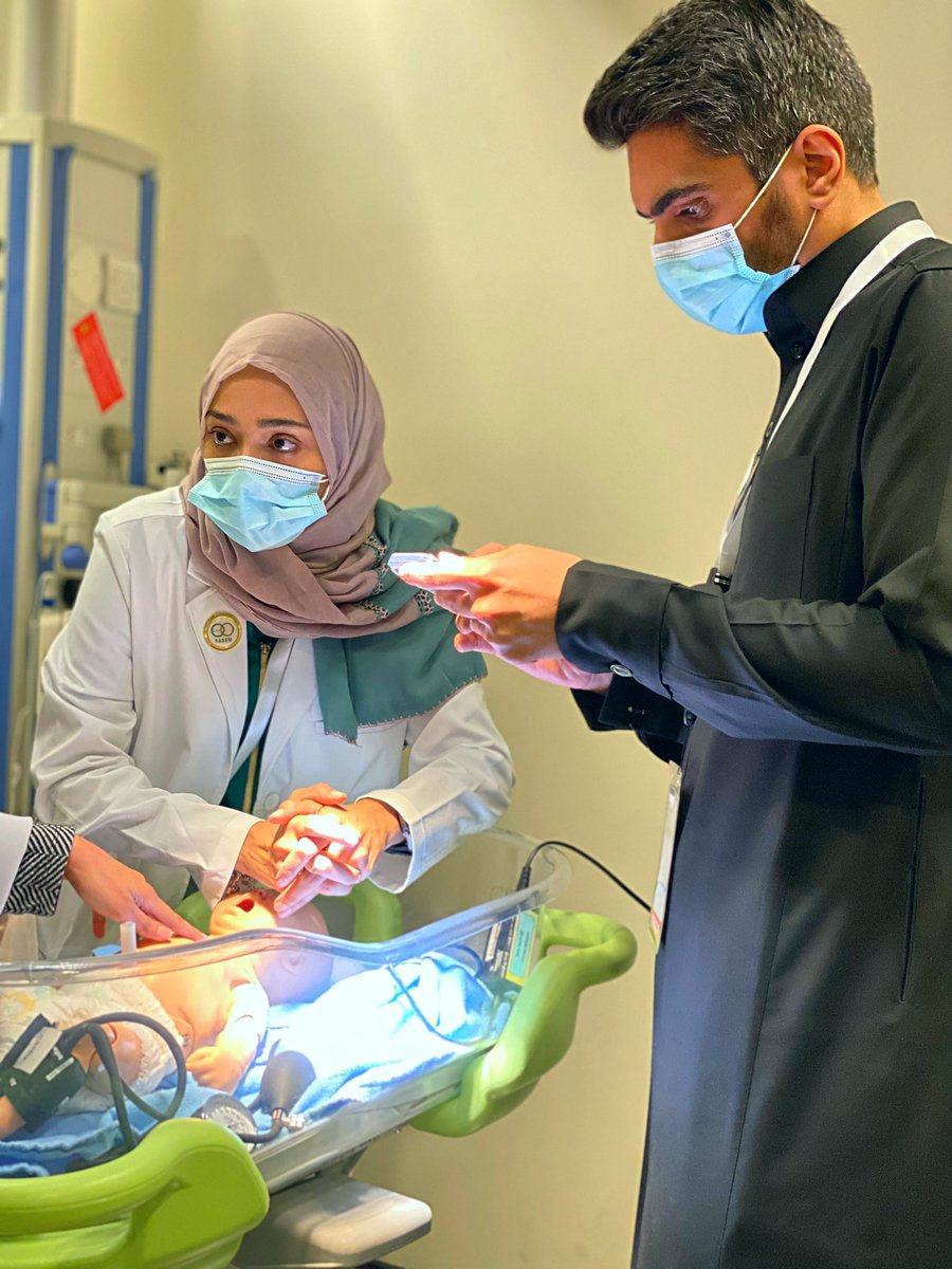 AmaloIi's tweet image. Dr. Amani &amp;amp; Dr. Abdulsalam are briefing the team for the second Sim case at CRASH workshop 📝
#SASEM2022 
#PEM #Simulation