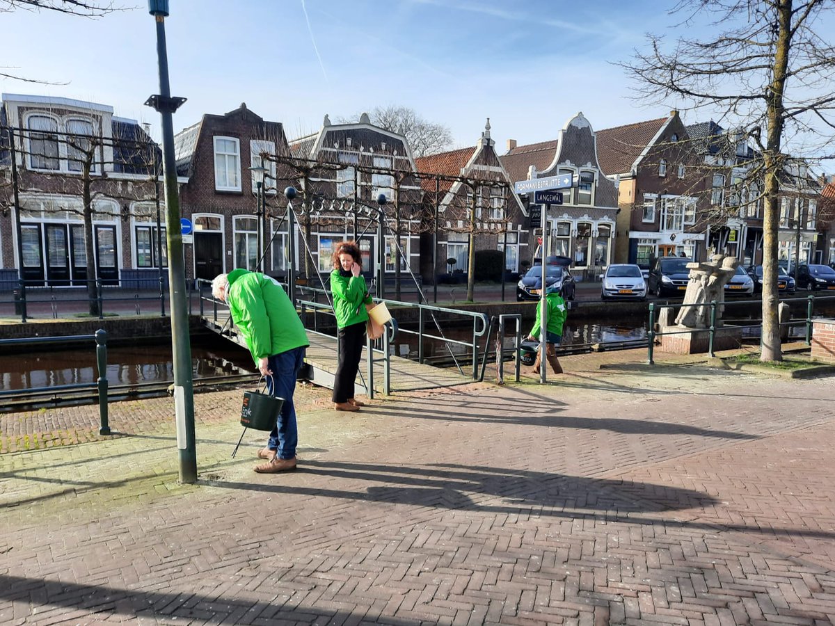 Aftrap van de campagne! Zwerfvuil opruimen voor een aantrekkelijk winkelgebied in Gorredijk. GroenLinks Opsterland.
#stemgroenlinks #Gorredijk #Opsterland
