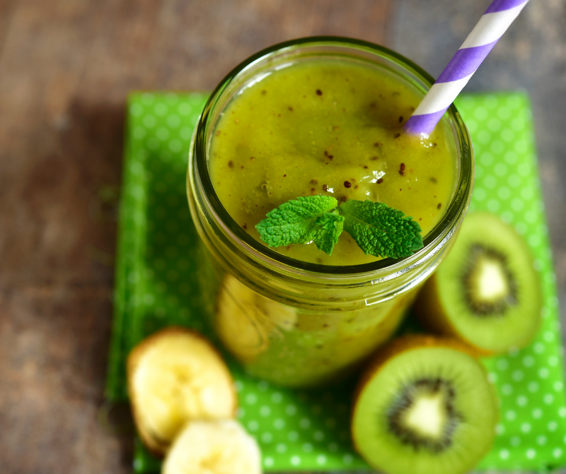 This Smoothie is filling and high in potassium, vitamin “C”, Calcium, Iron, Protein and fibre. It has about 300 Calories per serving. It is super simple and healthy.

It lowers the level of Cholesterol and Glucose thus protecting against the

wegoturbacknow.com/spicy-kiwi-ban…