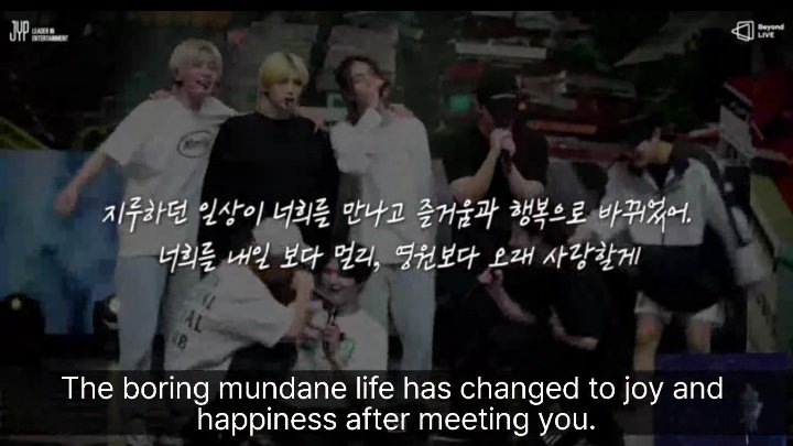 sunnbok's tweet photo. I CANT STOP CRYING DJKSDKWKKD it's really true that once you get to know stray kids you'll learn how to love them :(( i love them so much. https://t.co/sALOPUctIn