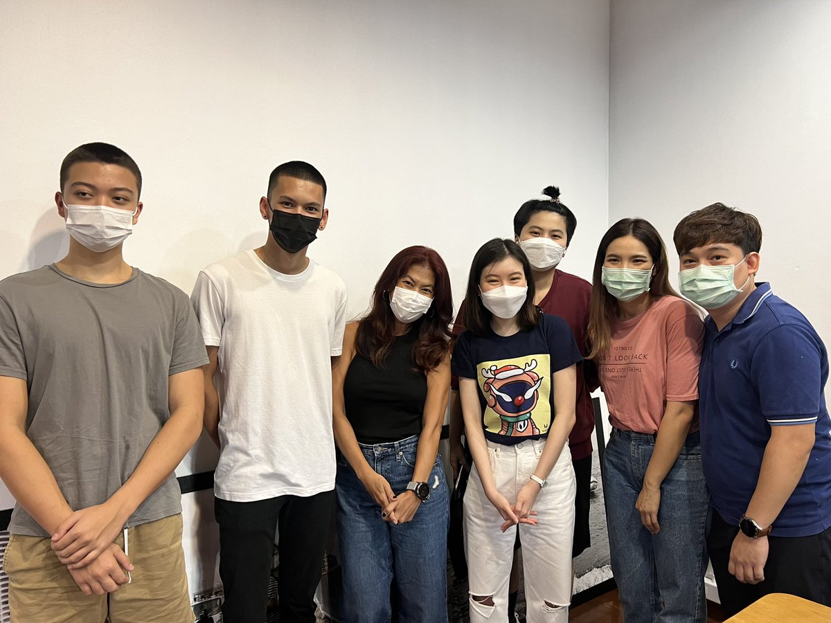 meawba's tweet photo. NFT a meeting @ PhotoHostelPhotoCafe so exciting with talented new generation. @louis_chantana @PanasL27 @eco2gea https://t.co/Px9Y63K5I2